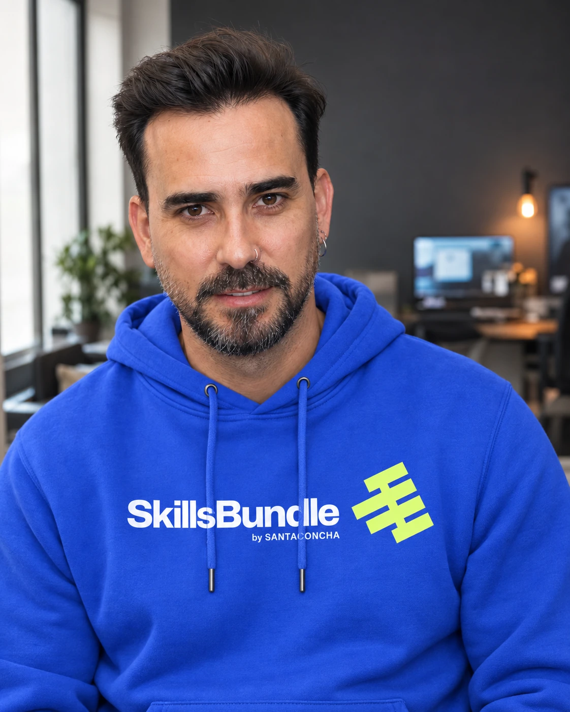 Avatar de Julián con sudadera SkillsBundle